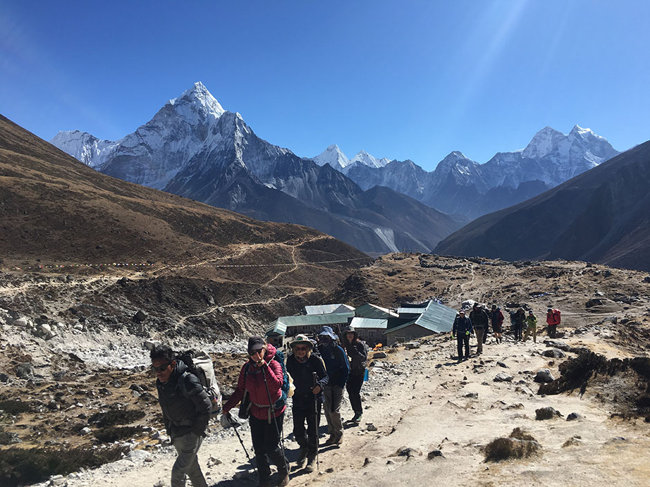 Everest base camp acclimitization
